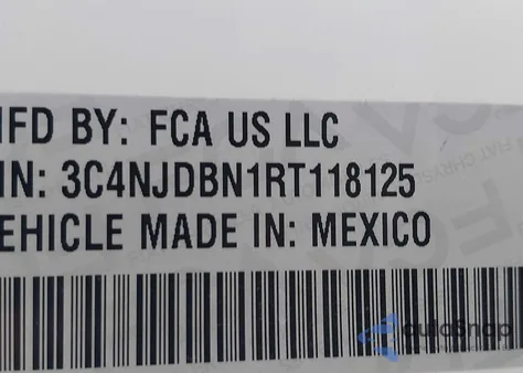 2024 Jeep Compass Latitude 4X4 z USA, uszkodzony, nr VIN 3C4NJDBN1RT118125